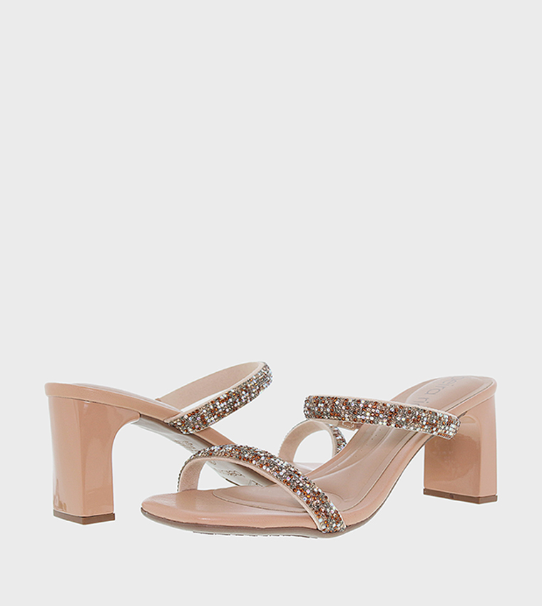 صندل بكعب مزخرف 