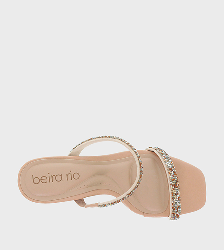 صندل بكعب مزخرف 