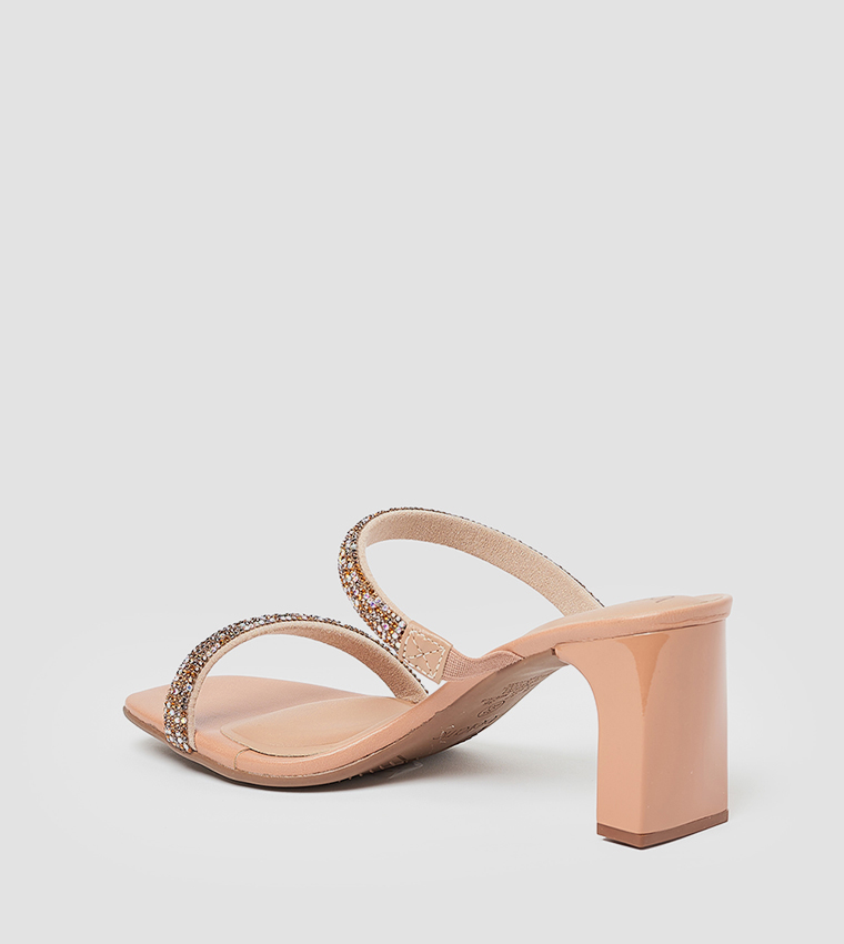 صندل بكعب مزخرف 