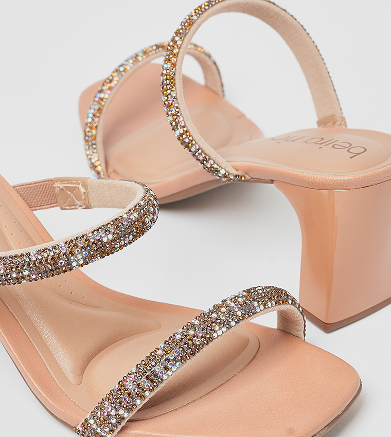 صندل بكعب مزخرف 