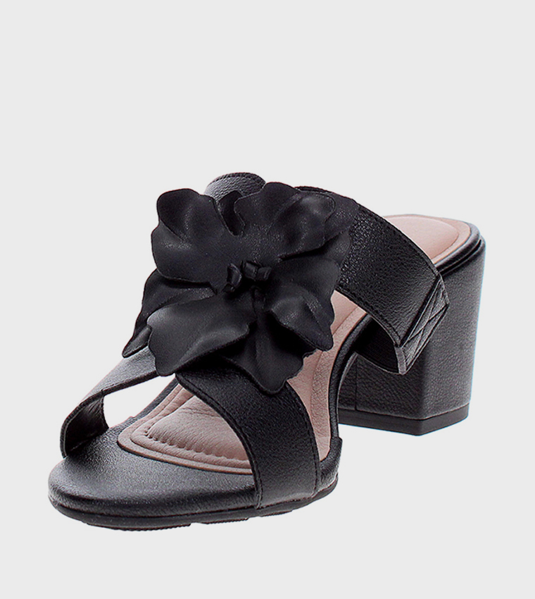 صندل كعب مزخرف بمقدمة مفتوحة وزخرفة الزهور