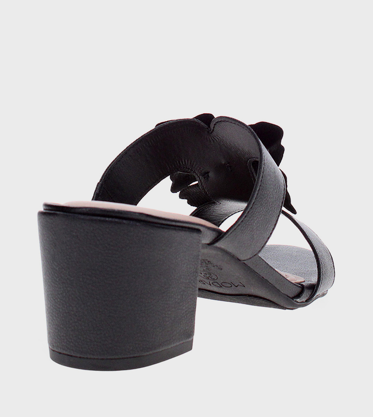 صندل كعب مزخرف بمقدمة مفتوحة وزخرفة الزهور