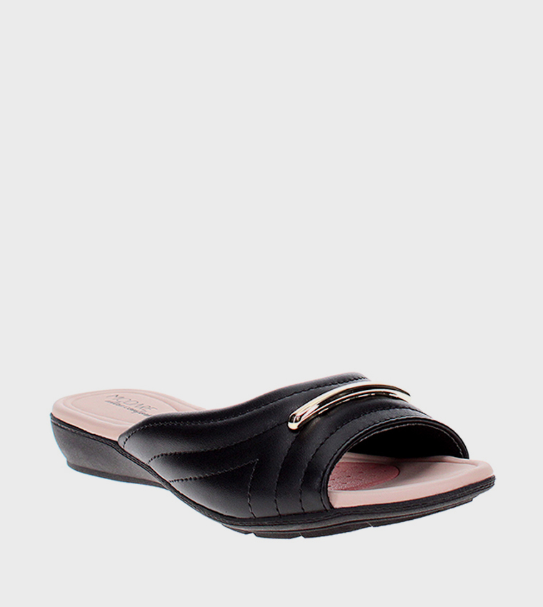 صندل كعب منخفض مبطن بمقدمة مفتوحة