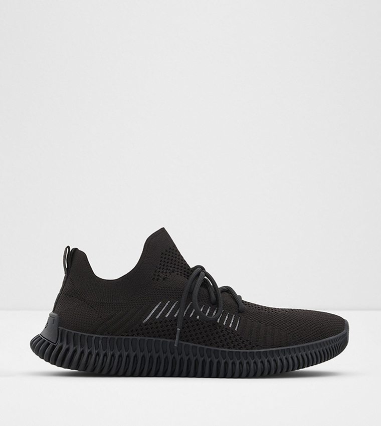 Gilgai Round Toe Mid Top Sneakers