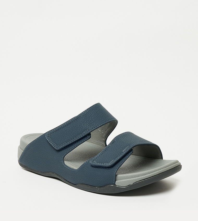 Textured Arabic Sandals