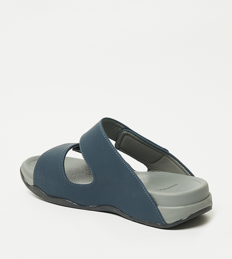 Textured Arabic Sandals