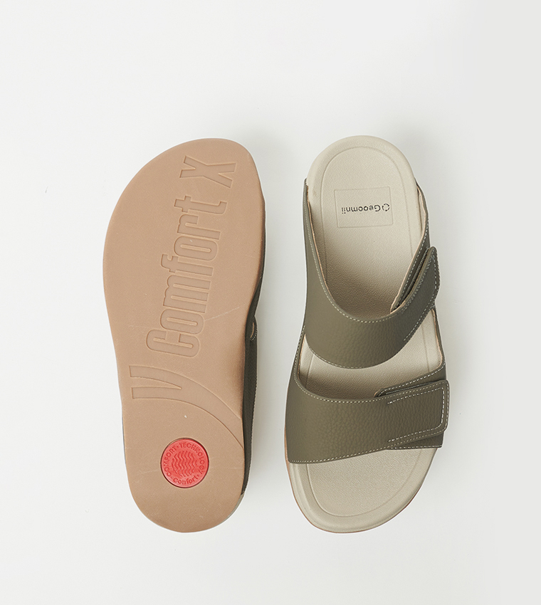 Textured Arabic Sandals