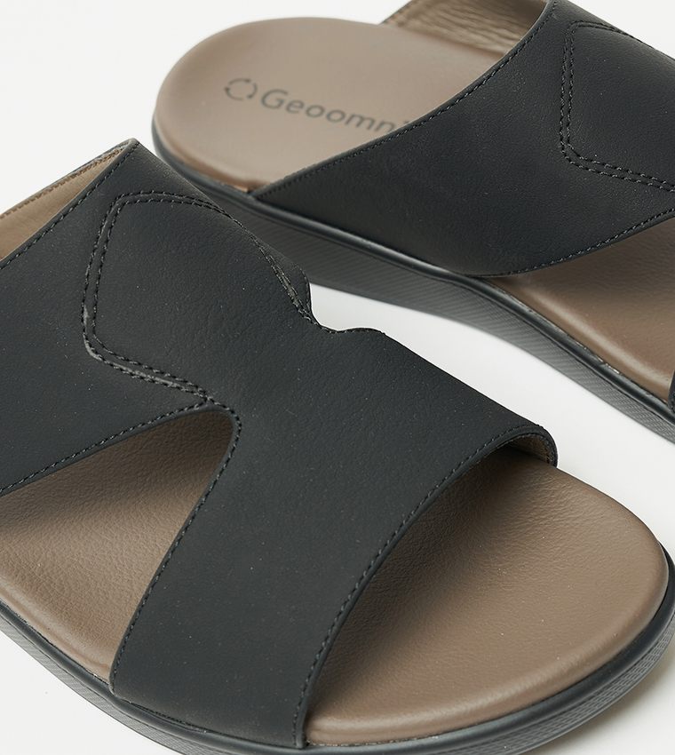Textured Arabic Sandals