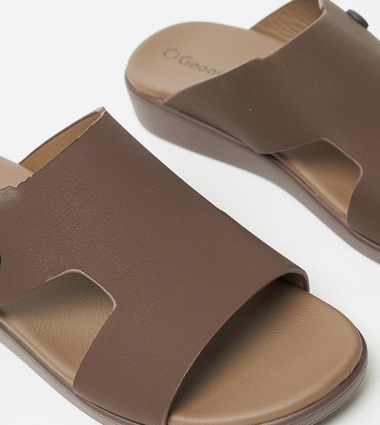 Textured Arabic Sandals