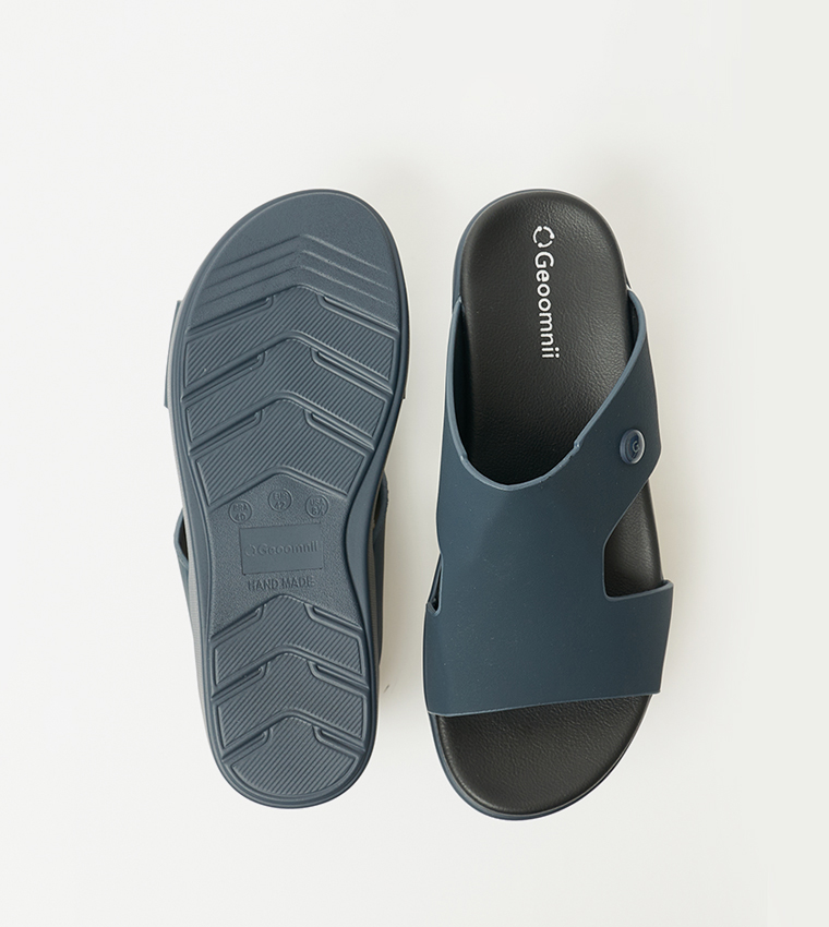 Textured Arabic Sandals