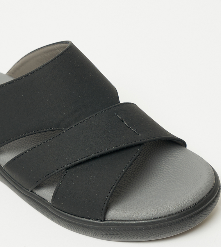 Textured Arabic Sandals