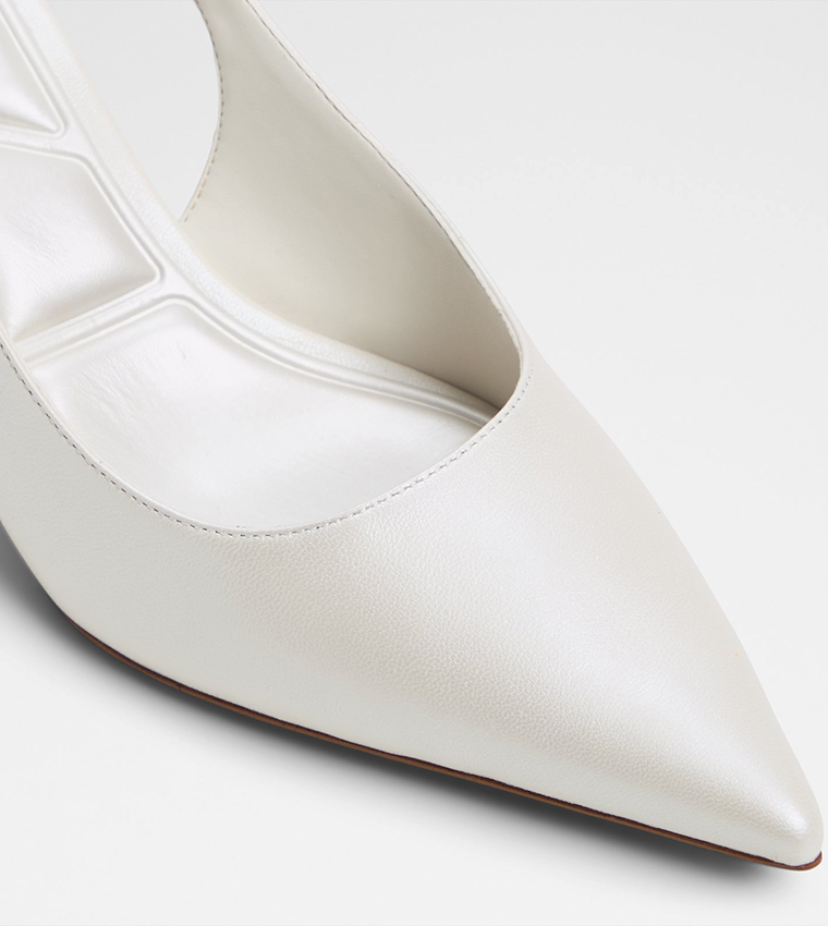 GOLDENSHEEN Slingback Pumps