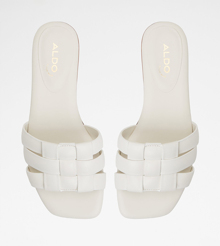 GOTOSANDAL Textured Flat Sandals