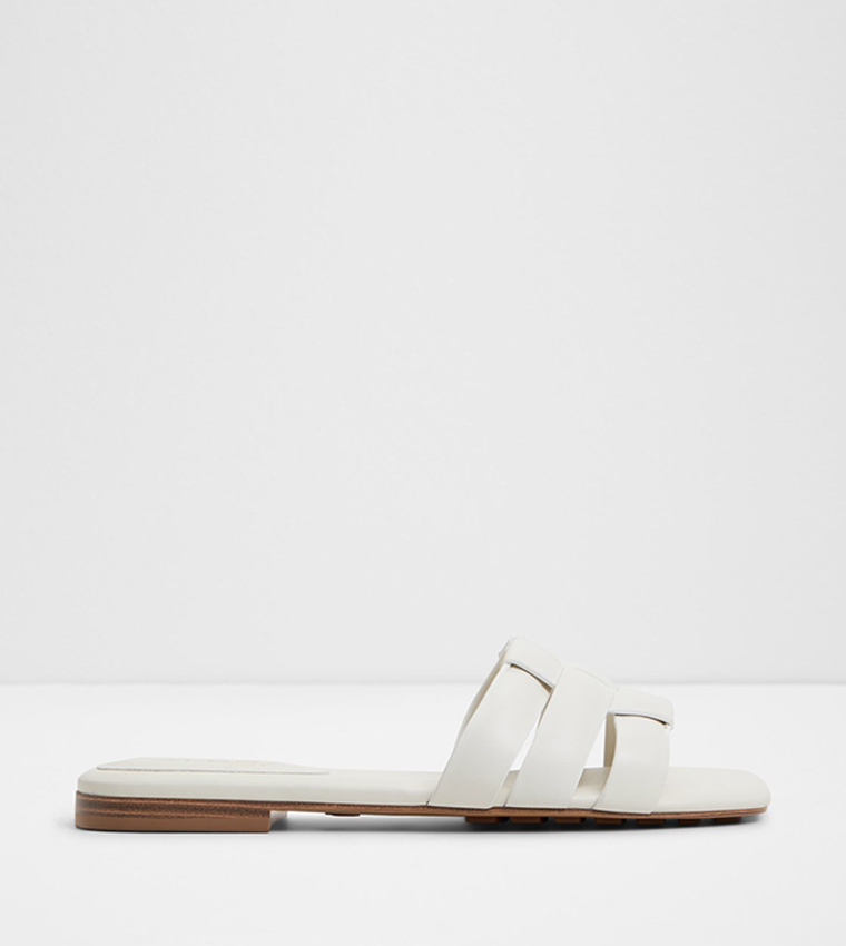 GOTOSANDAL Textured Flat Sandals