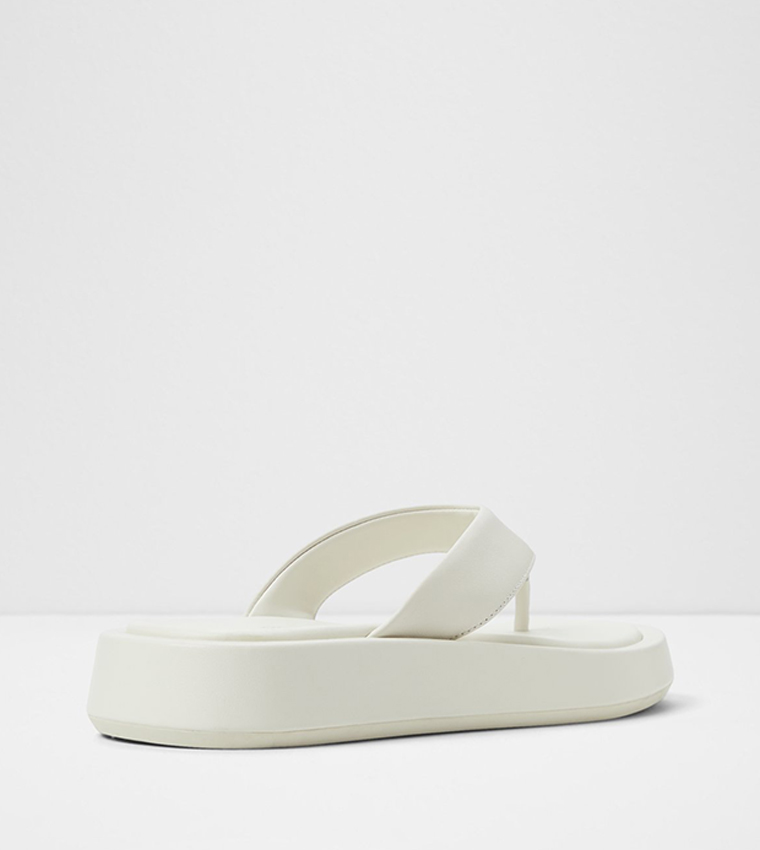 GRETTLE Textured Platform Flip Flops