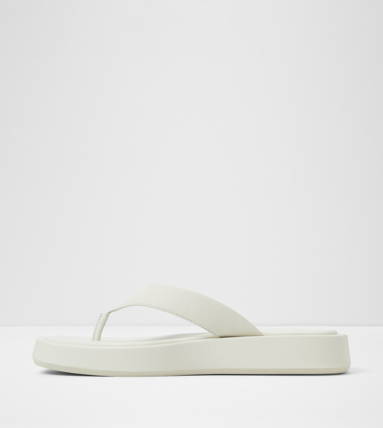 GRETTLE Textured Platform Flip Flops