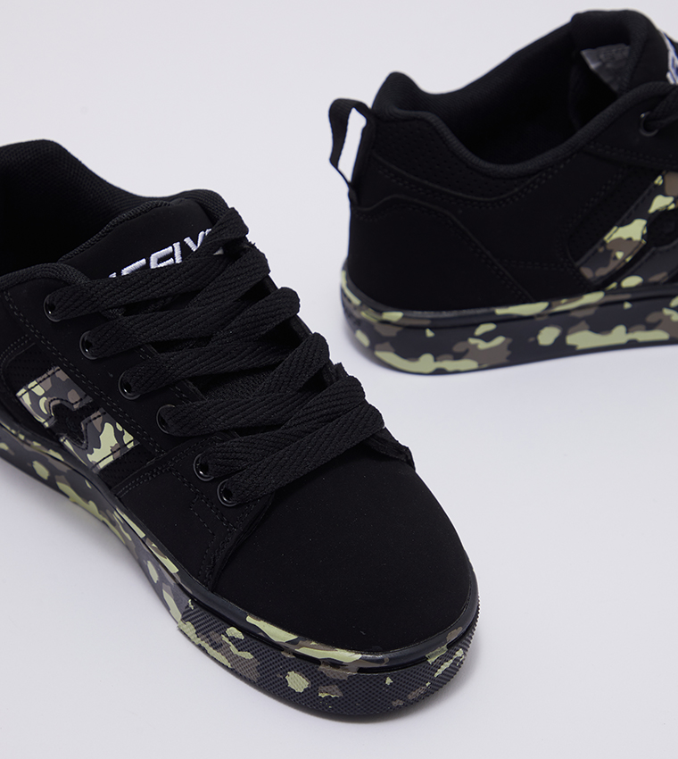 Racer 20 Low Top Sneakers