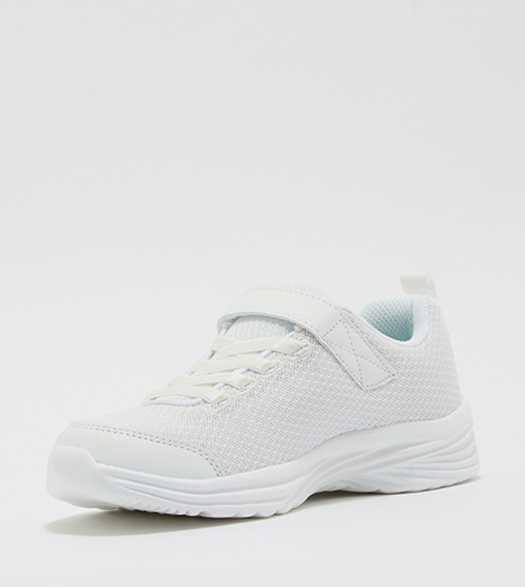 DREAMY DANCER Low Top Sneakers