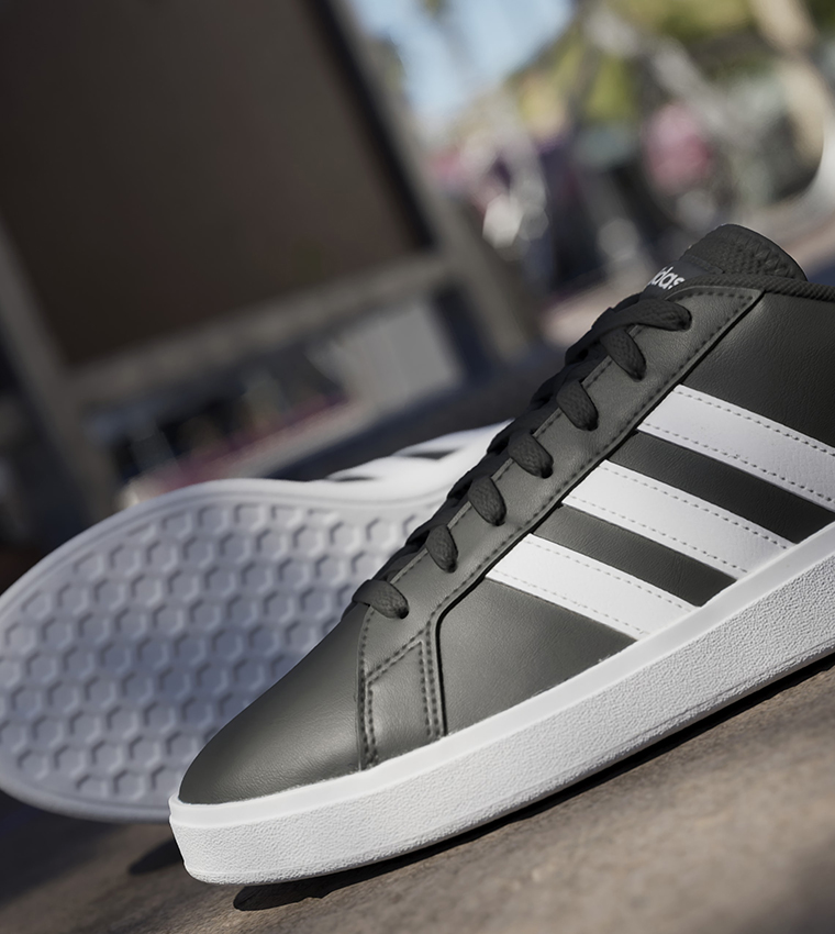 Grand TD Court Sneakers