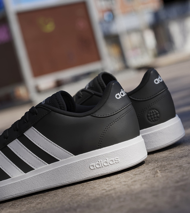 Grand TD Court Sneakers