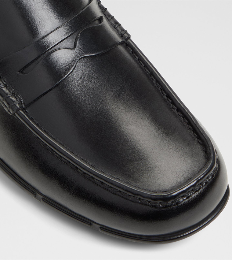 GWUD-IN Textured Moccasins