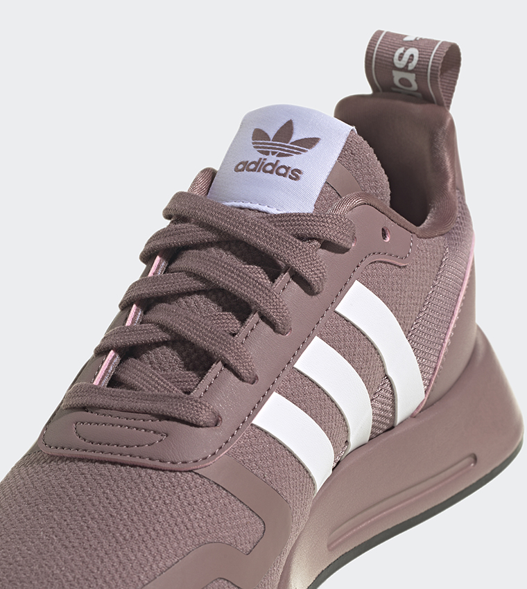 حذاء Multix برباط 