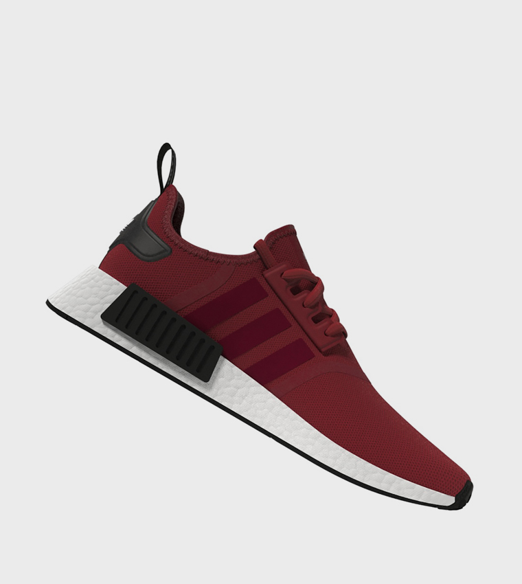 سنيكرز  إن إم دي آر 1 برباط