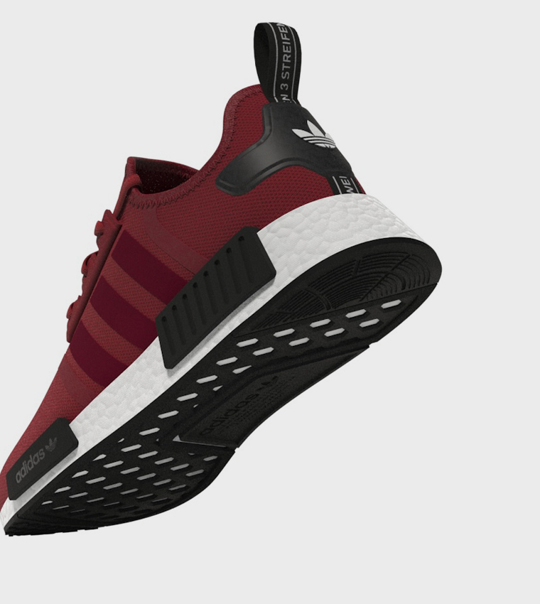 سنيكرز  إن إم دي آر 1 برباط