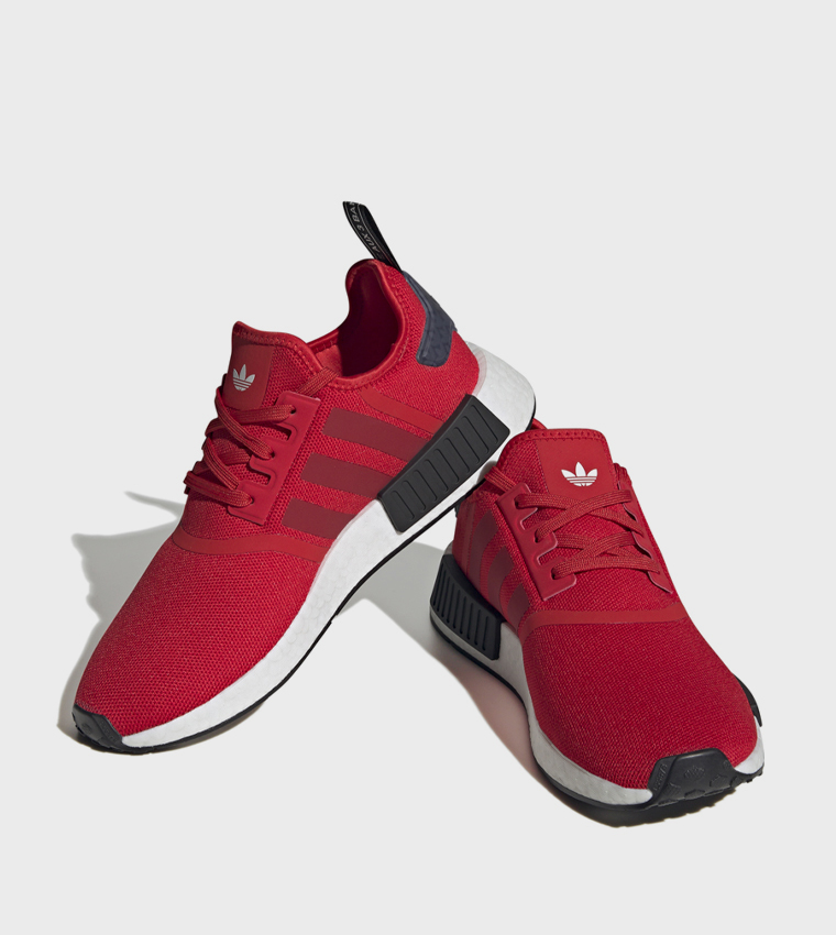 سنيكرز  إن إم دي آر 1 برباط