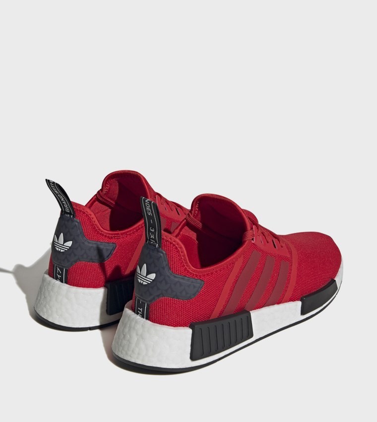 سنيكرز  إن إم دي آر 1 برباط