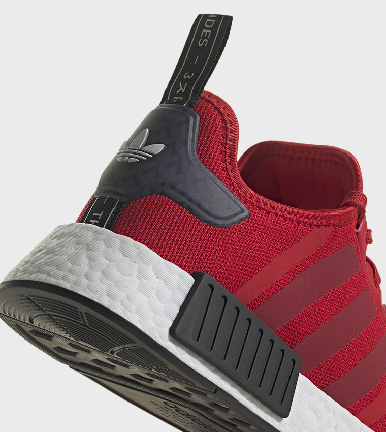 سنيكرز  إن إم دي آر 1 برباط