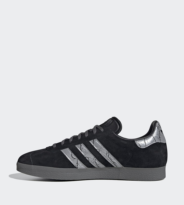 Buy Adidas Star Wars Mandalorian Gazelle Darksaber Walking Shoes In Black | 6thStreet Saudi Arabia Buy Adidas Star Wars Mandalorian Gazelle Darksaber Walking Shoes In Black | 6thStreet Saudi Arabia