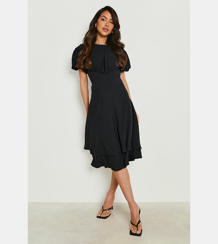 Buy Boohoo Dobby Puff Sleeves Ruffle Midi Dress In Black | 6thStreet Qatar