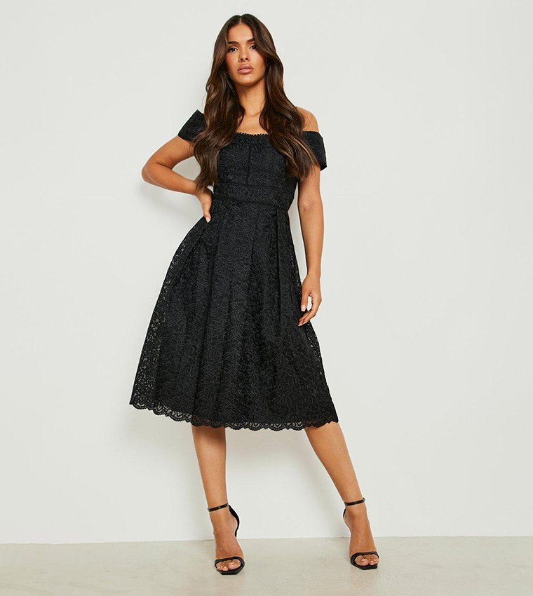 Buy Boohoo Boutique Embroidered Bardot Midi Skater Dress In Black |  6thstreet Oman