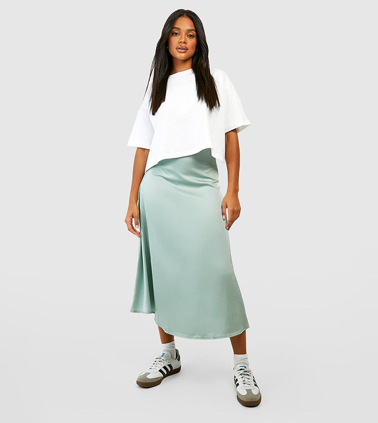 Buy Boohoo Satin Bias Midi Skirt In Green 6thStreet Oman