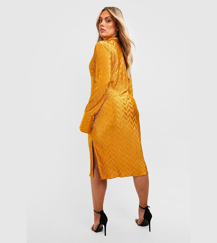 Buy Boohoo Plus Textured Plisse Midi Shirt Dress In Yellow | 6thstreet Qatar