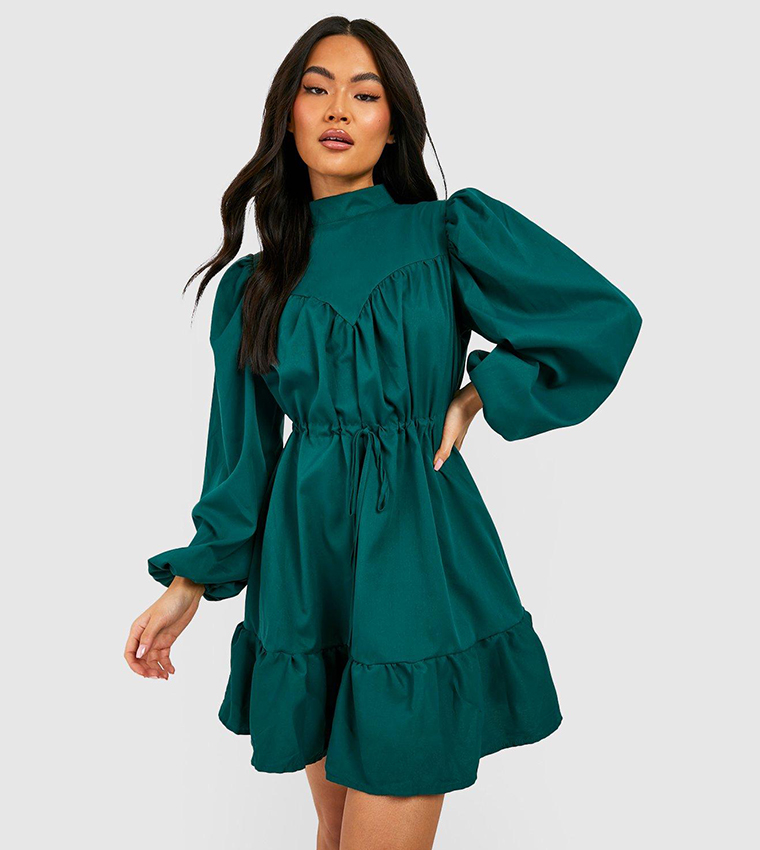 Buy Boohoo High Neck Tiered Smock Dress In Green | 6thstreet Bahrain