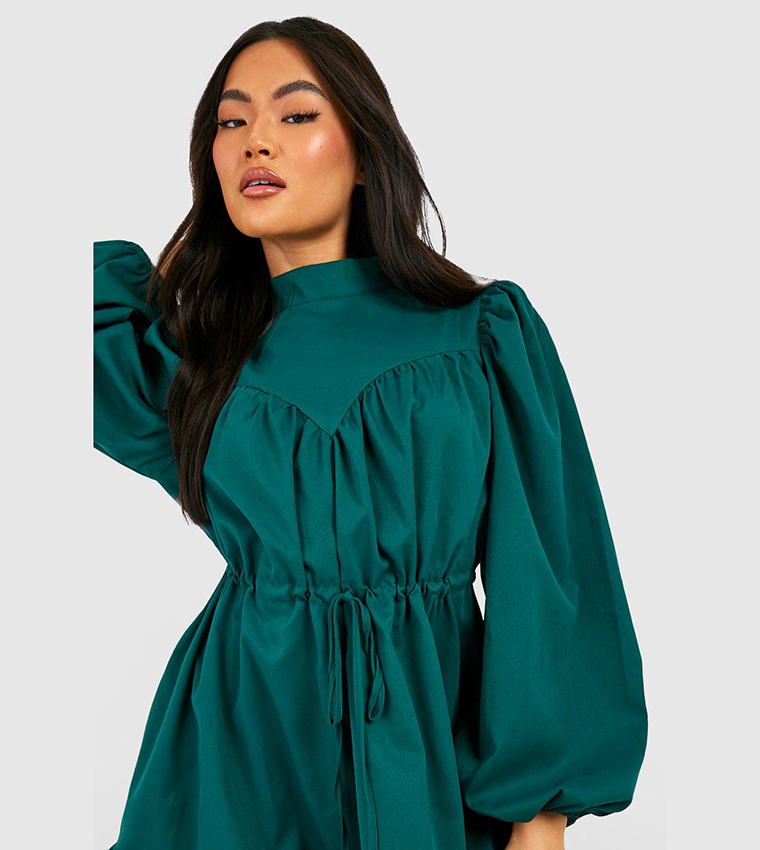 Buy Boohoo High Neck Tiered Smock Dress In Green | 6thstreet Bahrain