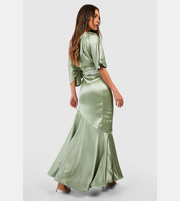 Buy Boohoo Bridesmaid Satin Off Shoulder Maxi Dress In Green | 6thStreet Kuwait Buy Boohoo Bridesmaid Satin Off Shoulder Maxi Dress In Green | 6thStreet Kuwait