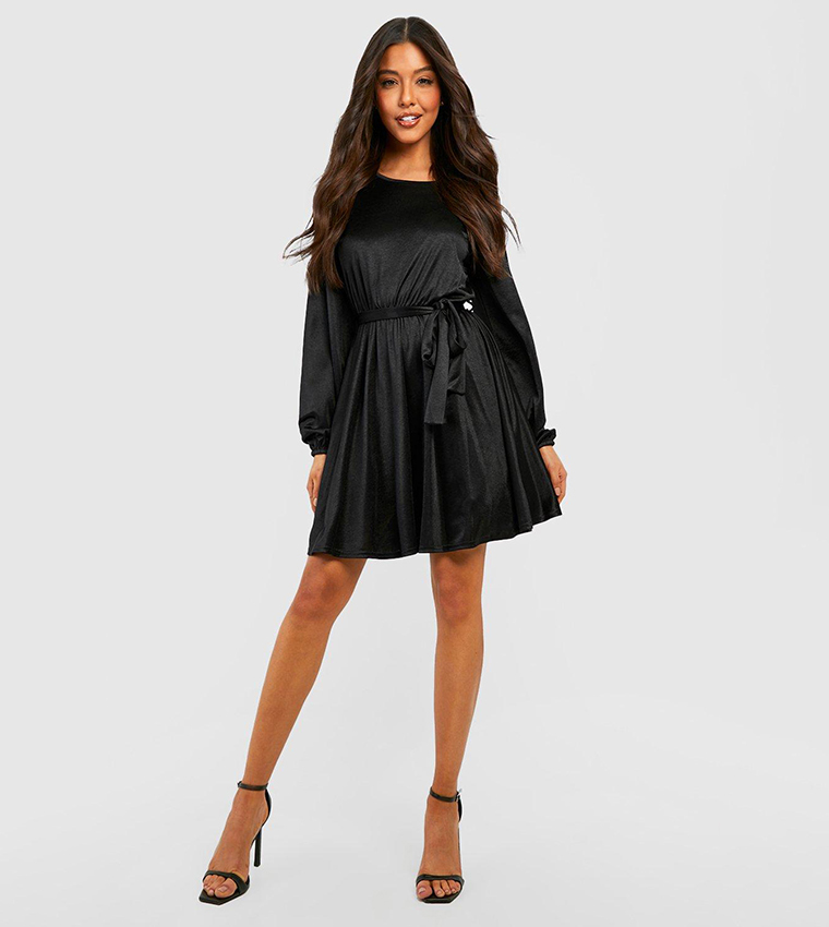 Buy Boohoo Satin Slinky Belted Skater Dress In Black | 6thStreet Qatar