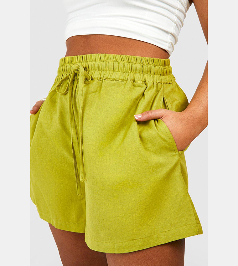 Buy Boohoo Linen Flippy Shorts In Olive 6thStreet UAE