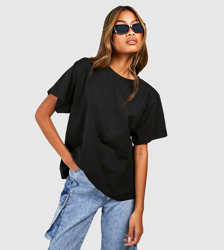 Buy Boohoo Shoulder Pad T Shirt In Black 6thStreet Oman