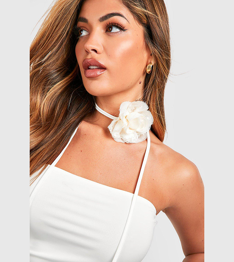 Buy Boohoo Slinky Longline Bandeau And Corsage Neck Tie Set In Ivory 6thstreet Qatar 8970