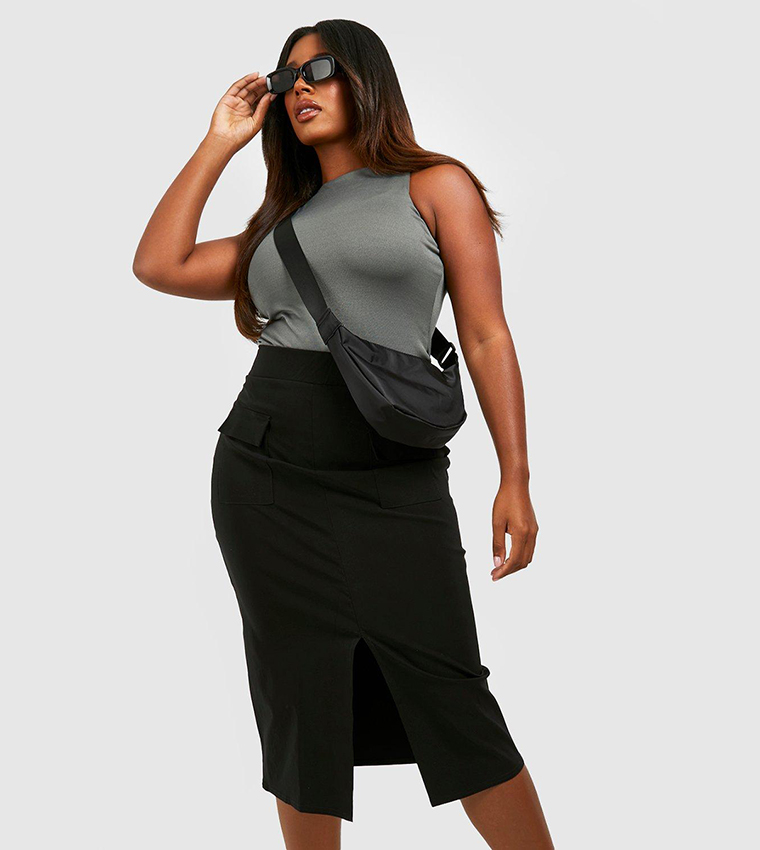 Black skirt with outlet front pockets