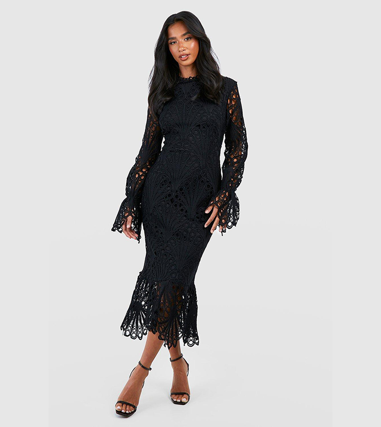 Buy Boohoo Premium Lace High Neck Puff Sleeves Midi Dress In Black |  6thstreet Bahrain