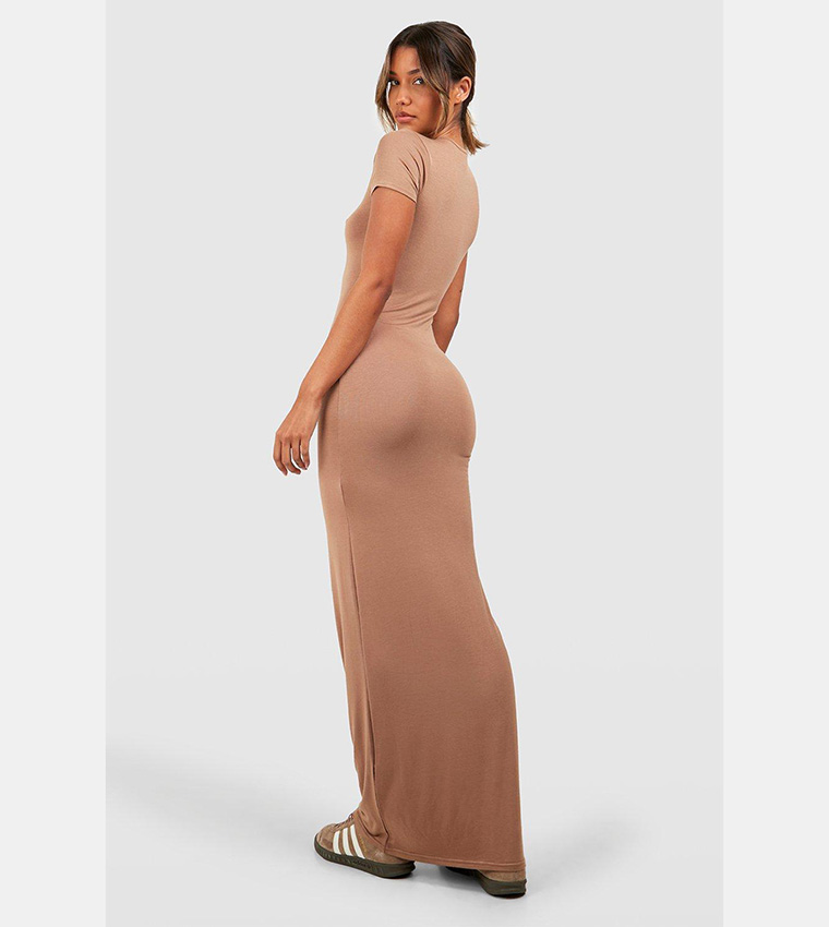 Buy Boohoo Short Sleeves Basic Maxi Dress In Beige | 6thstreet Oman Buy Boohoo Short Sleeves Basic Maxi Dress In Beige | 6thstreet Oman