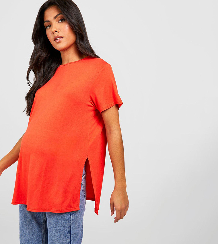 boohoo Maternity V Neck Side Split T-Shirt - Women's Plain T-shirts