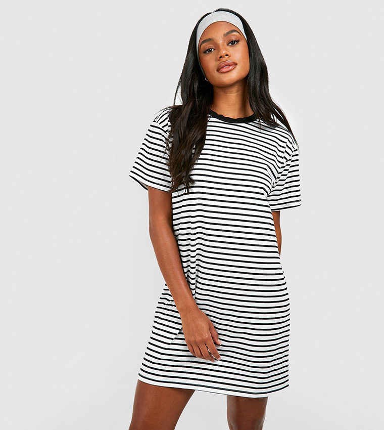 Buy Boohoo Oversized Striped T Shirt Dress In Black 6thStreet Qatar