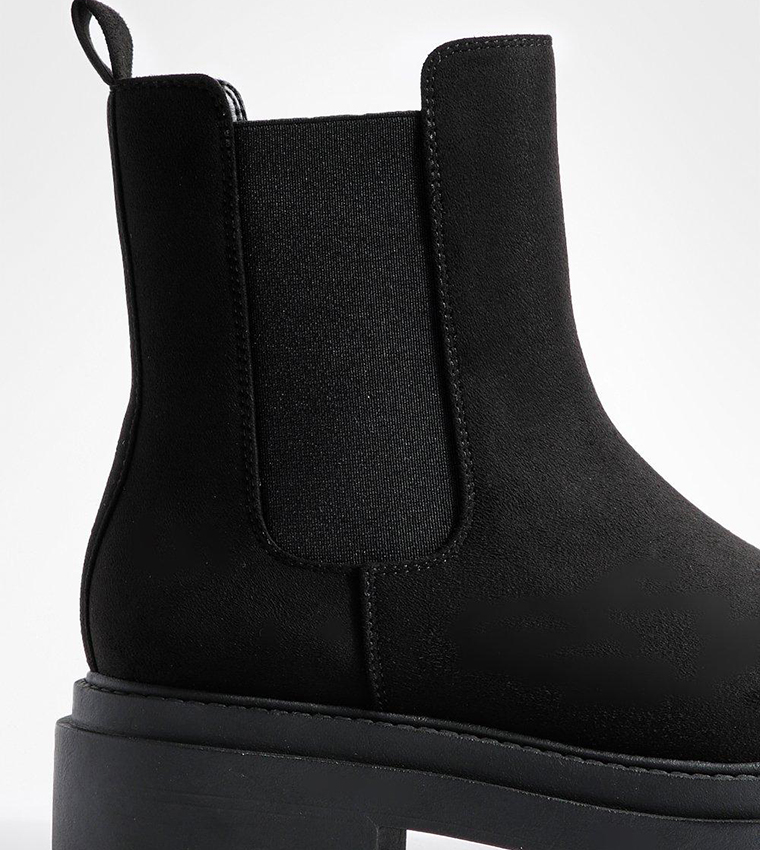 Stepped Sole Chunky Chelsea Boots