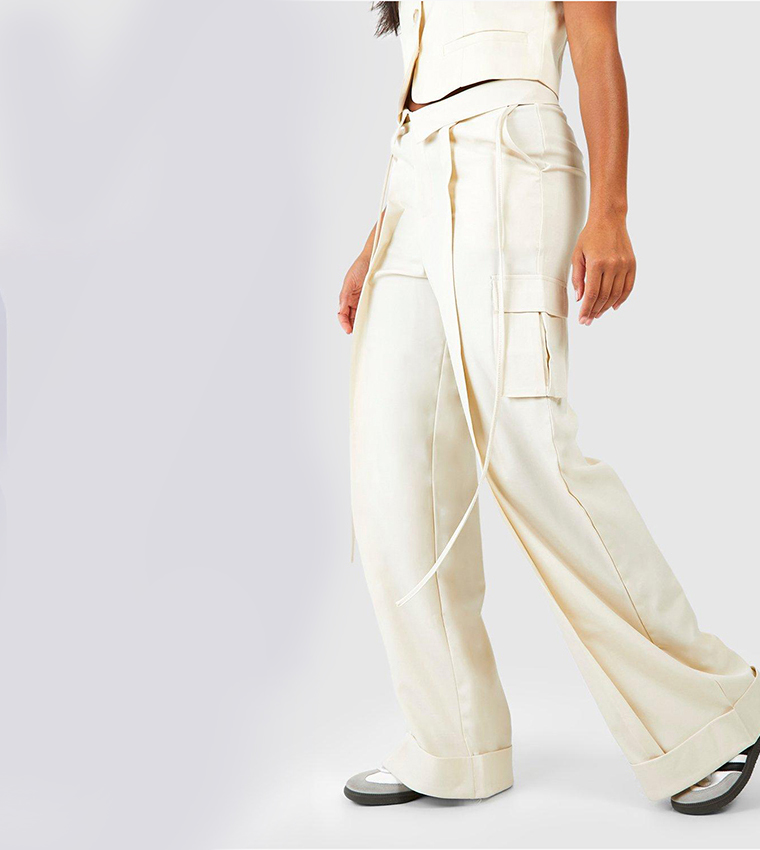 Boohoo Petite Folded Waistband Relaxed Fit Cargo Trousers in White